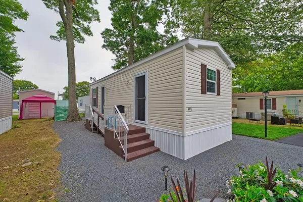 $175,000 | 533 Forest Avenue, Middletown, RI 02842