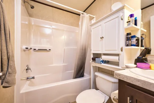 $175,000 | 533 Forest Avenue, Middletown, RI 02842