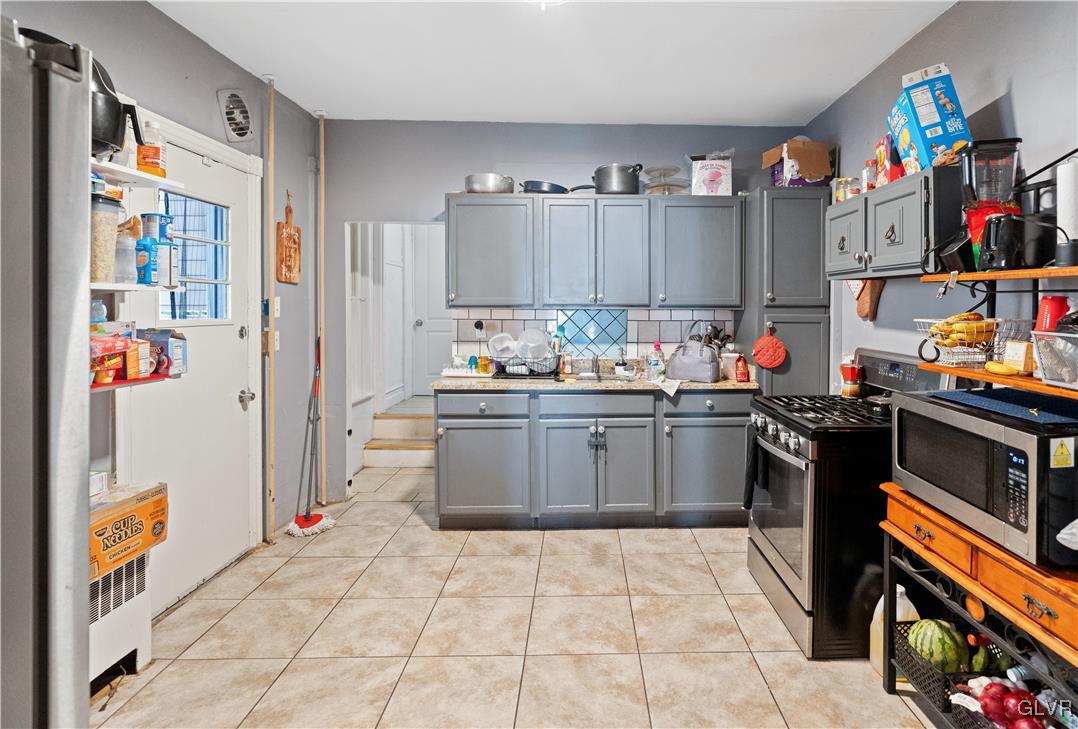 422 Ridge Avenue Allentown, PA 18102 - Photo 2 of 30 Gallery Image 2