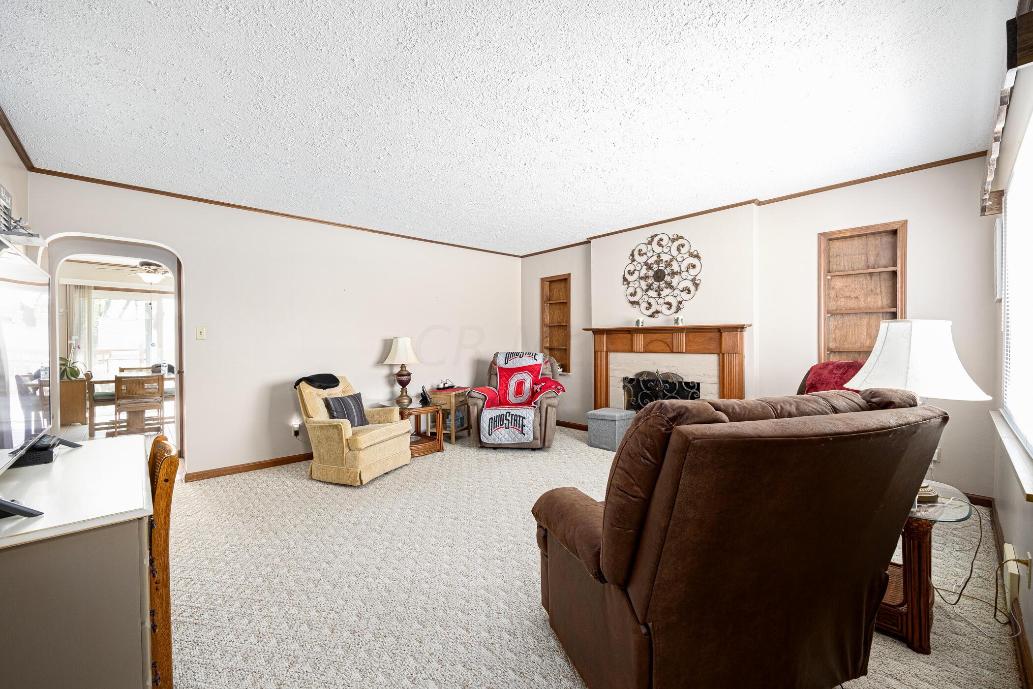 1558 Demorest Road Columbus, OH 43228 - Photo 18 of 44 1558 Demorest Rd 055