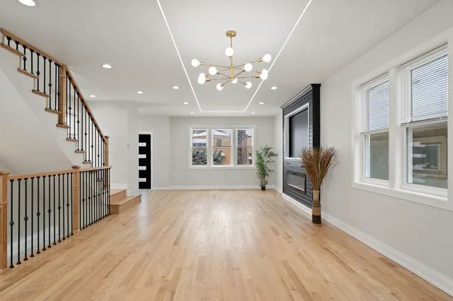 $599,900 | 1258 North Mayfield Avenue, Chicago, IL 60651