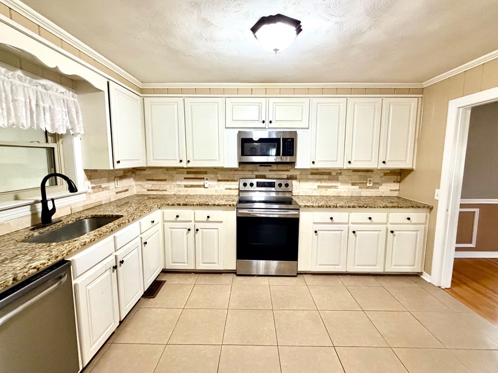 1935 Denton Road Dothan, AL 36303 - Photo 4 of 21