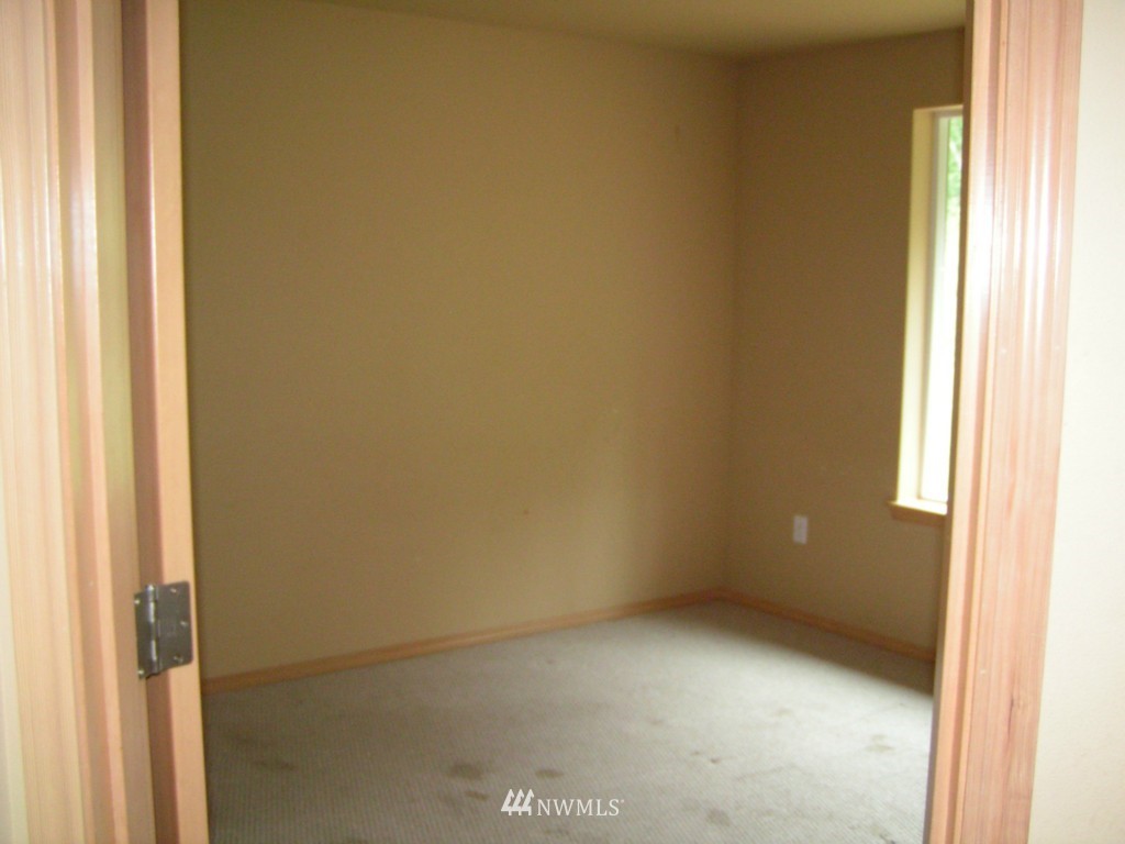 297 Glass Road Port Angeles, WA 98362 - Photo 14 of 15 Gallery Image 14