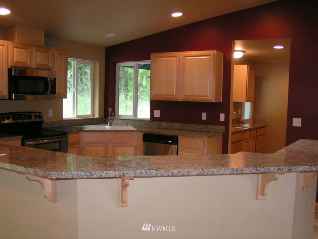 297 Glass Road Port Angeles, WA 98362 - Photo 4 of 15 Gallery Image 4