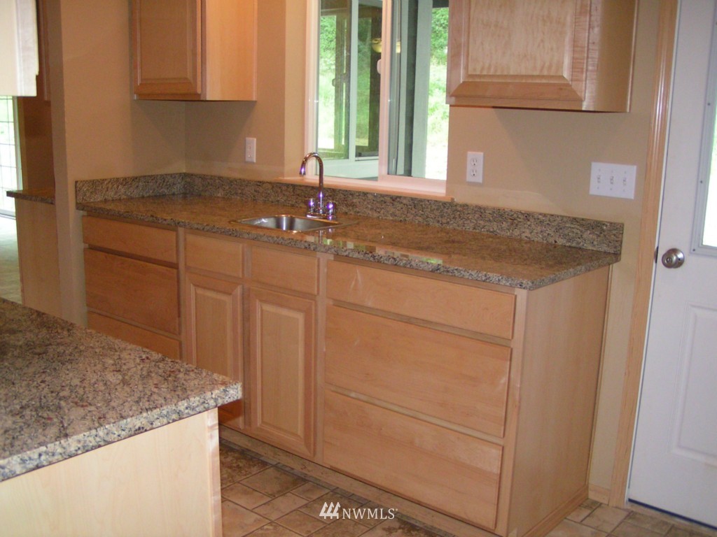 297 Glass Road Port Angeles, WA 98362 - Photo 6 of 15 Gallery Image 6