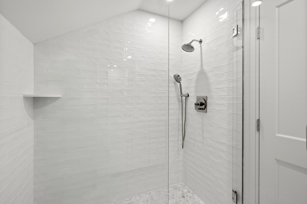 64 Pleasant Street, Unit B Marblehead, MA 01945 - Photo 21 of 37