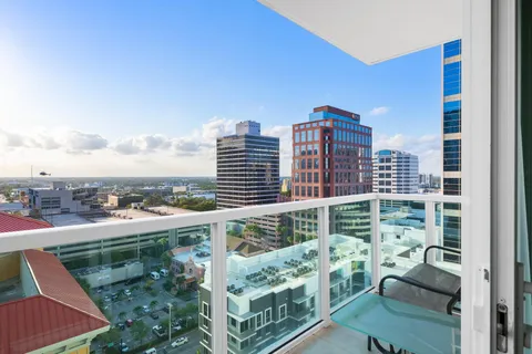 $825,000 | 350 Southeast 2nd Street, Unit 1870, Fort Lauderdale, FL 33301