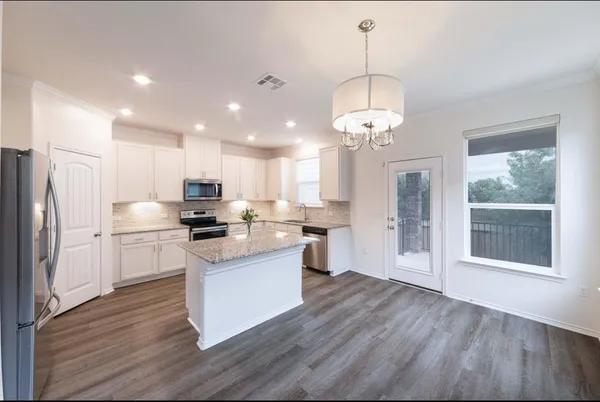 $3,200 | 803 Sandhill Branch Drive, Austin, TX 78748