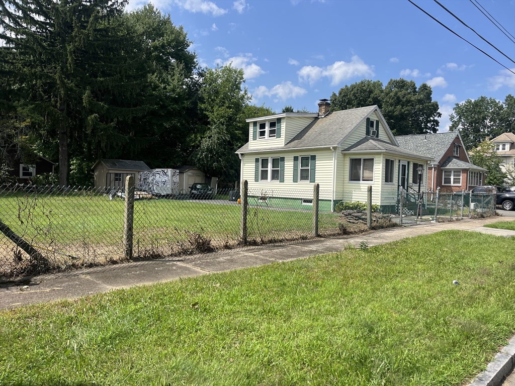 104 Balis Street Springfield, MA 01109 - Photo 2 of 30 Gallery Image 2