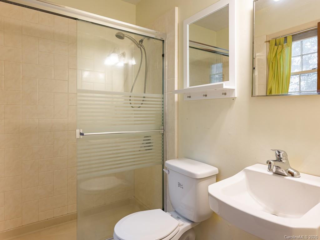 19 Glen Meadows Road, Unit 65 Arden, NC 28704 - Photo 27 of 35 Gallery Image 27