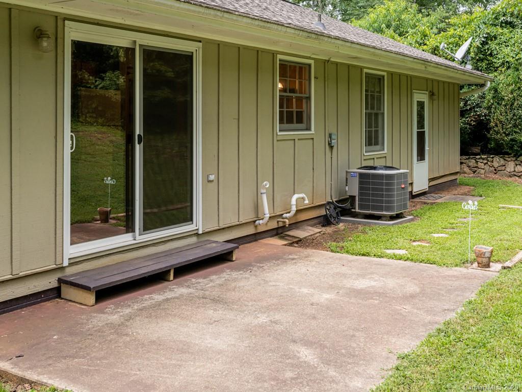 19 Glen Meadows Road, Unit 65 Arden, NC 28704 - Photo 29 of 35 Gallery Image 29
