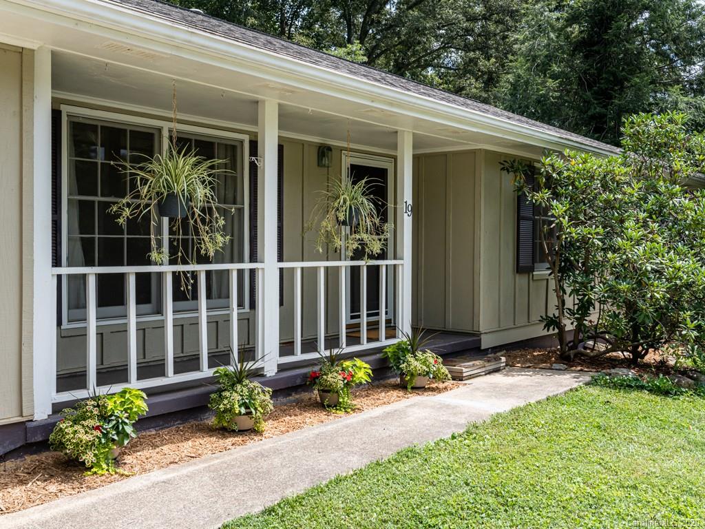 19 Glen Meadows Road, Unit 65 Arden, NC 28704 - Photo 4 of 35 Gallery Image 4
