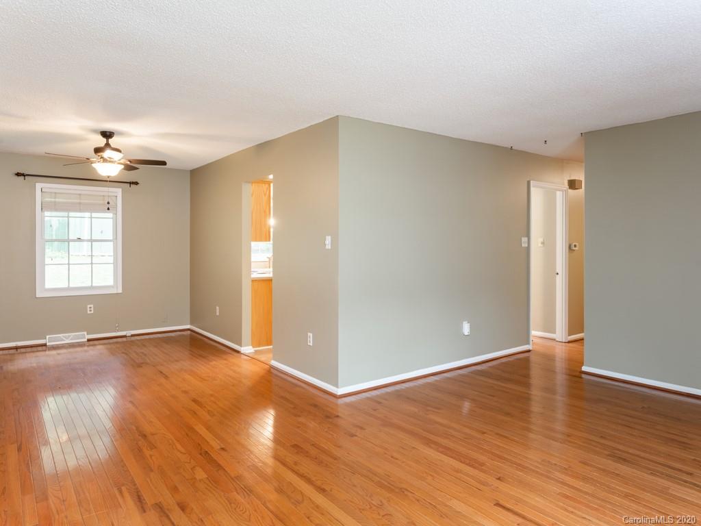 19 Glen Meadows Road, Unit 65 Arden, NC 28704 - Photo 9 of 35 Gallery Image 9