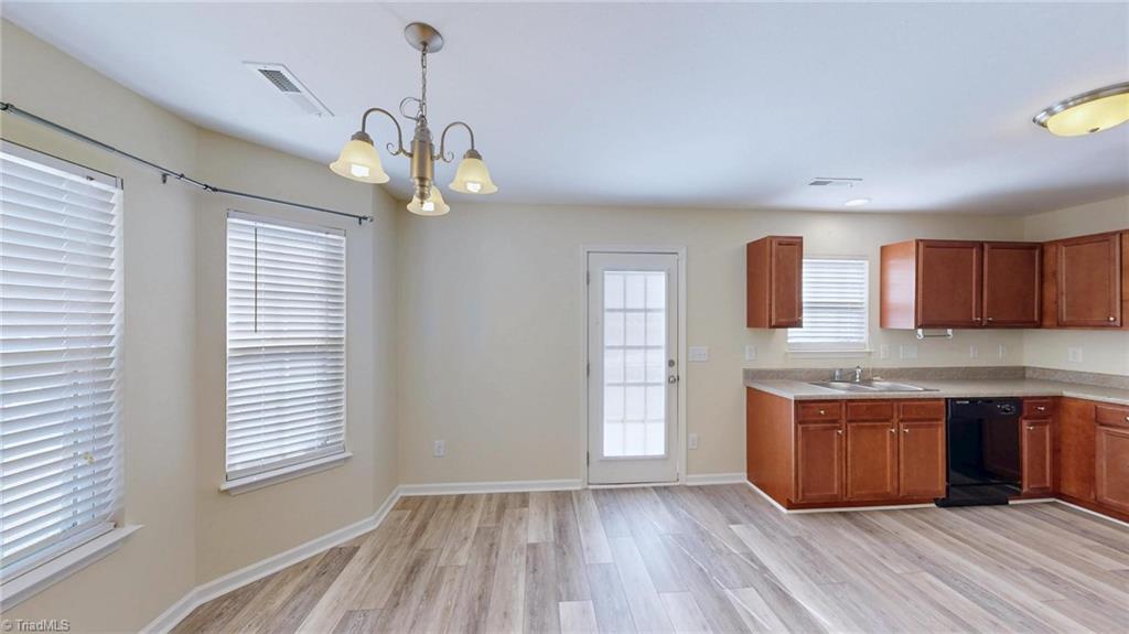 467 Ridgebrooke Drive High Point, NC 27265 - Photo 16 of 47