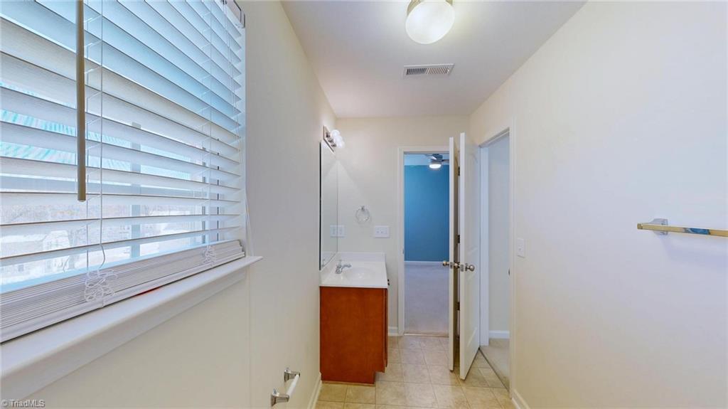 467 Ridgebrooke Drive High Point, NC 27265 - Photo 23 of 47