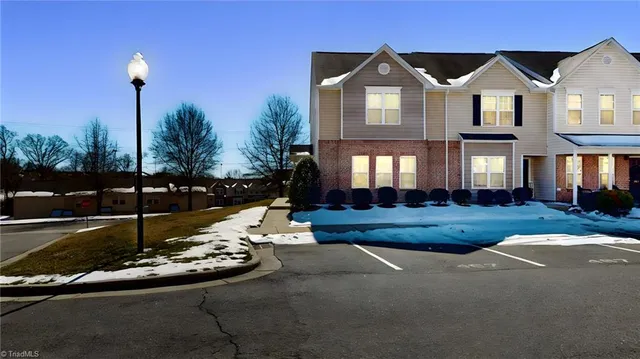 $224,900 | 467 Ridgebrooke Drive, High Point, NC 27265