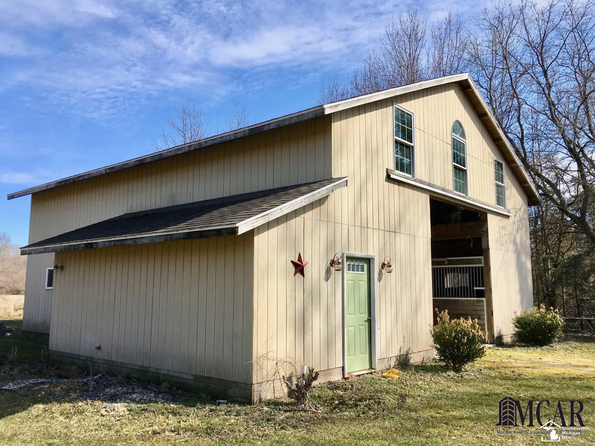 10488 Secor Road Temperance, MI 48182 - Photo 11 of 39