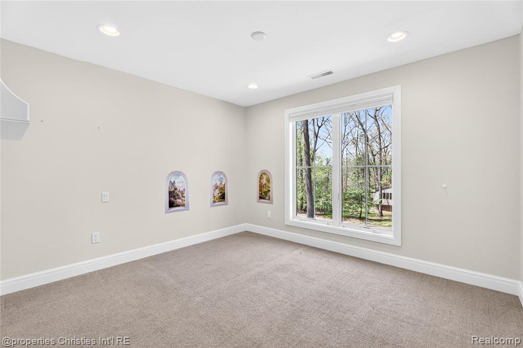4375 Derry Road Bloomfield Hills, MI 48302 - Photo 35 of 52 Gallery Image 35
