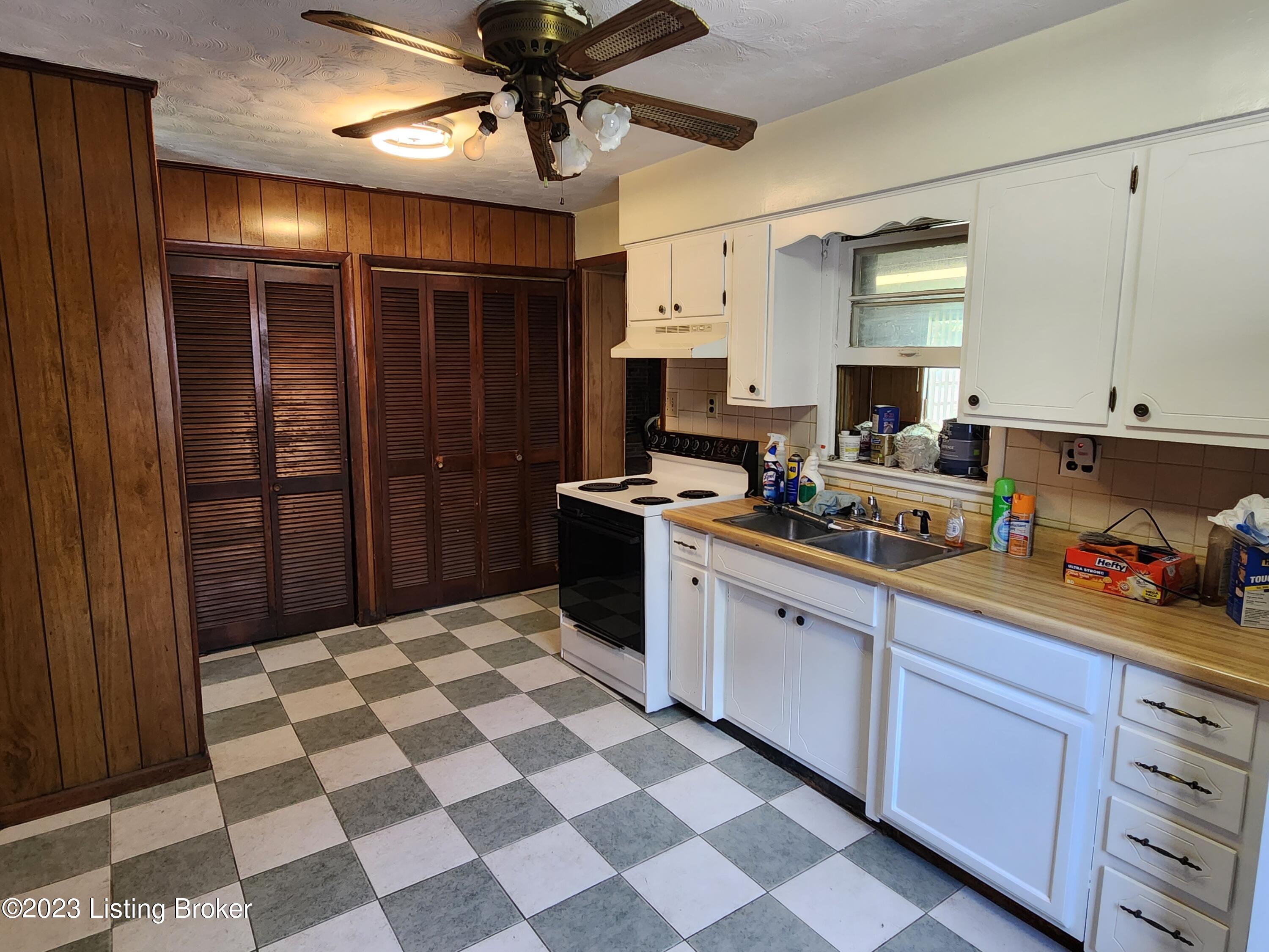 4907 Rural Way Louisville, KY 40218 - Photo 8 of 15 20230710_132556