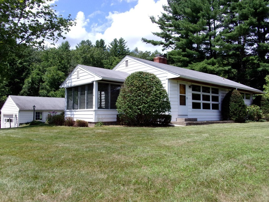 32 Fomer Road Southampton, MA 01073 - Photo 2 of 30