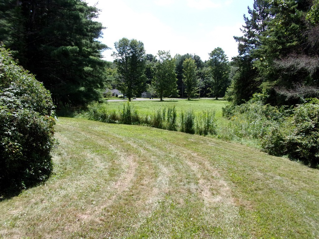 32 Fomer Road Southampton, MA 01073 - Photo 6 of 30