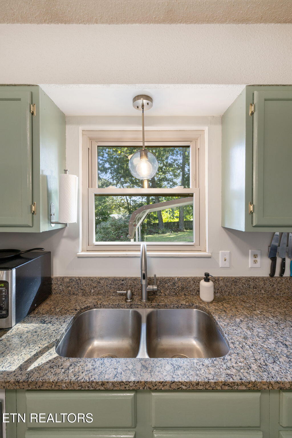 341 Ellis Road Lenoir City, TN 37771 - Photo 11 of 42 14-web-or-mls-41 Ellis Rd Lenoir City -