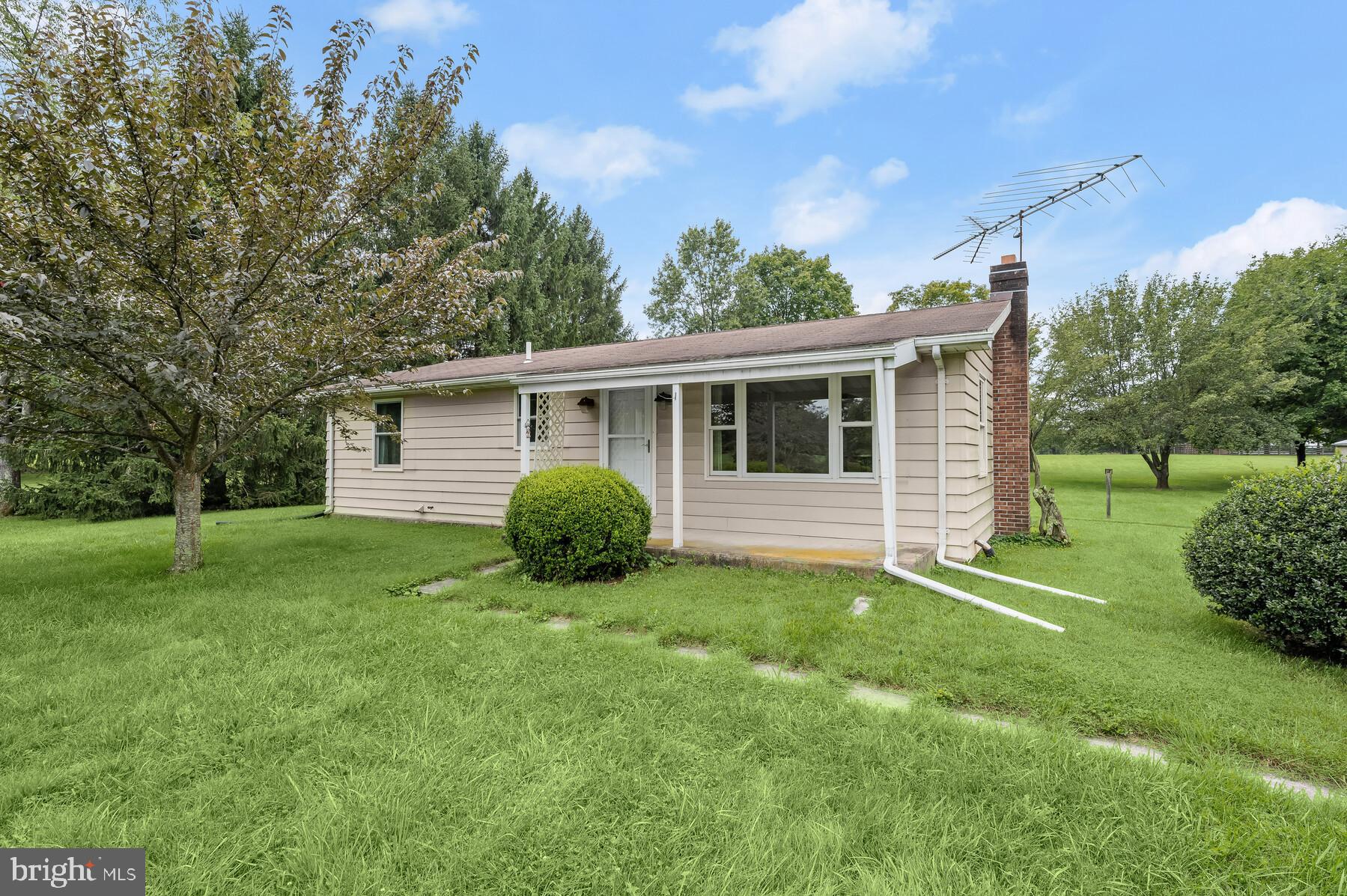 4098 Baptist Road Taneytown, MD 21787 - Photo 3 of 32