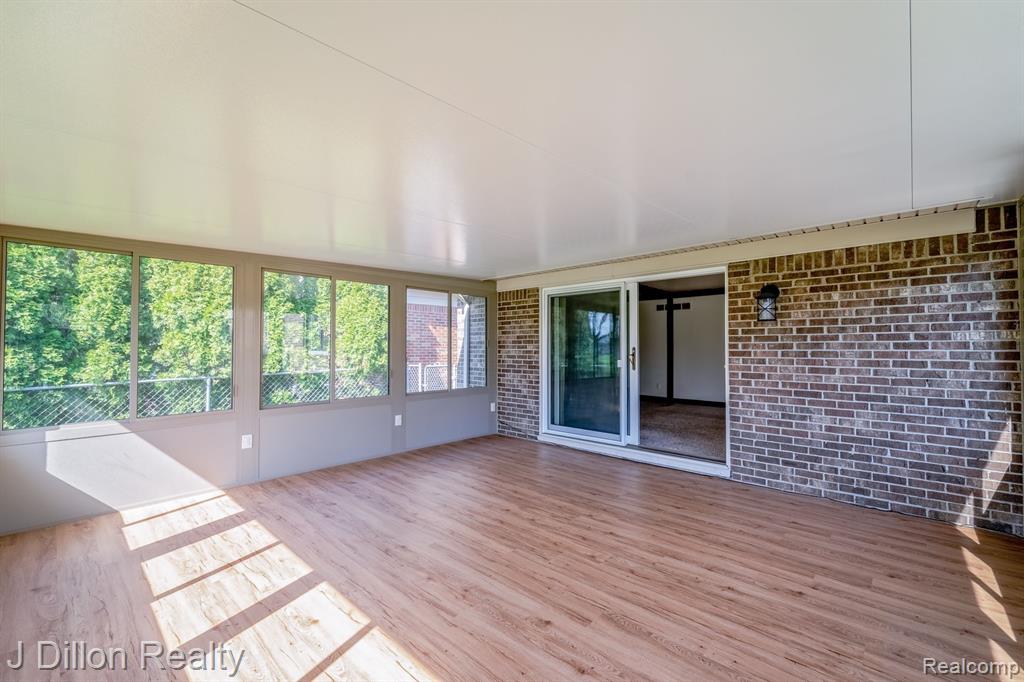42807 Saxony Road Canton, MI 48187 - Photo 31 of 55
