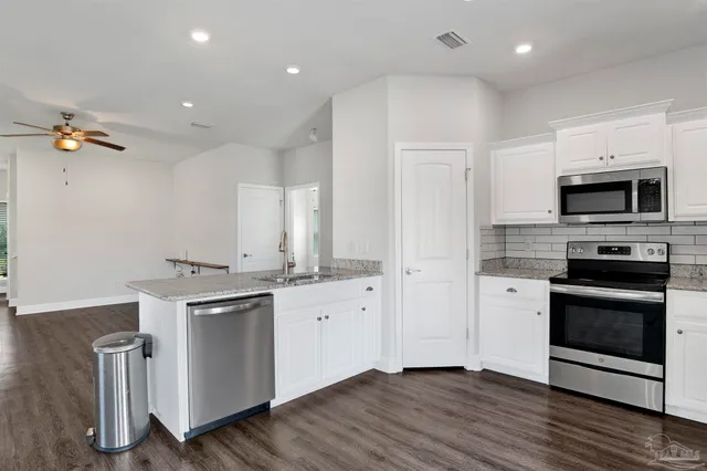 $2,800 | 12295 Pinfish Road, Pensacola, FL 32506