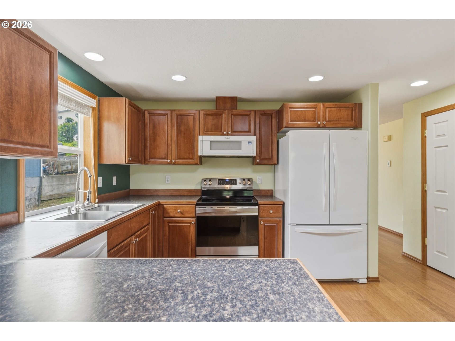 75060 Neer Way Rainier, OR 97048 - Photo 8 of 37 Kitchen