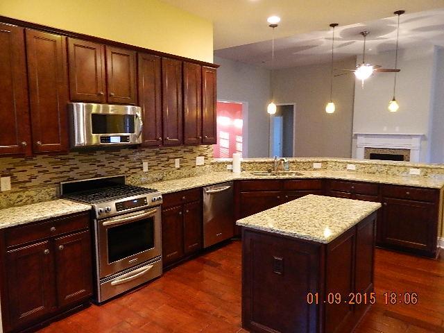338 Decatur Drive Summerville, SC 29486 - Photo 15 of 31 Gourmet Kitchen