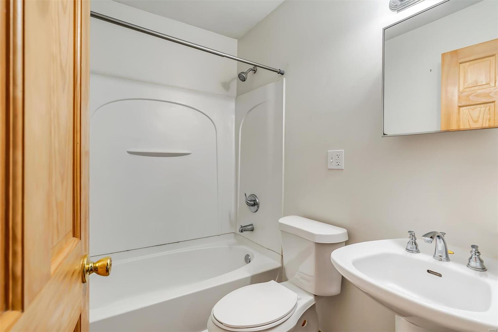 323 Weber Drive Eureka, MO 63025 - Photo 15 of 21