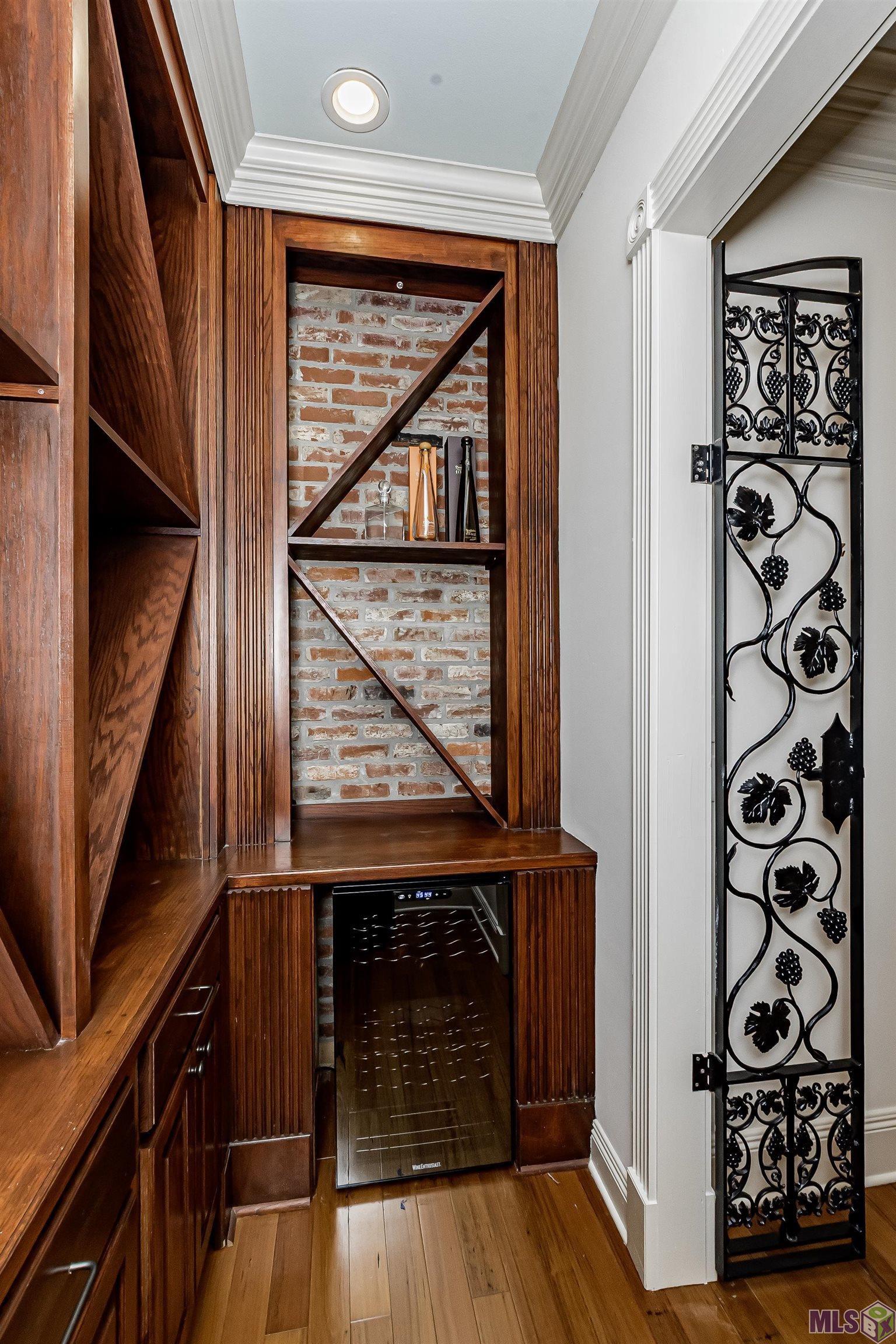 2924 Rue D Orleans Baton Rouge, LA 70810 - Photo 13 of 39 Wine storage