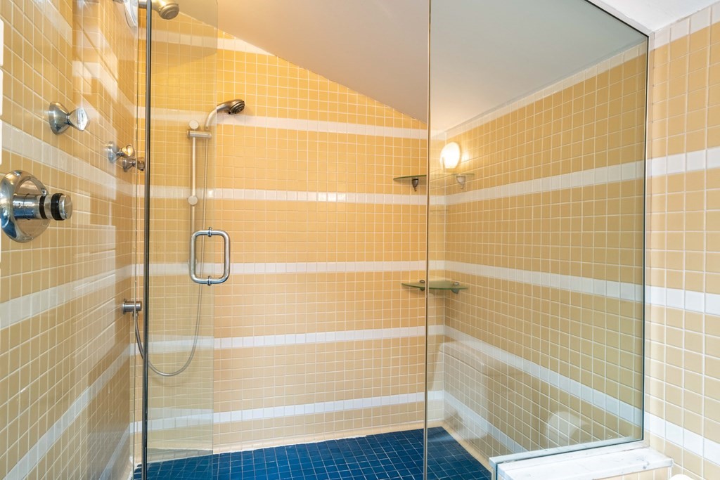 33 Spruce Hill Road Weston, MA 02493 - Photo 18 of 26