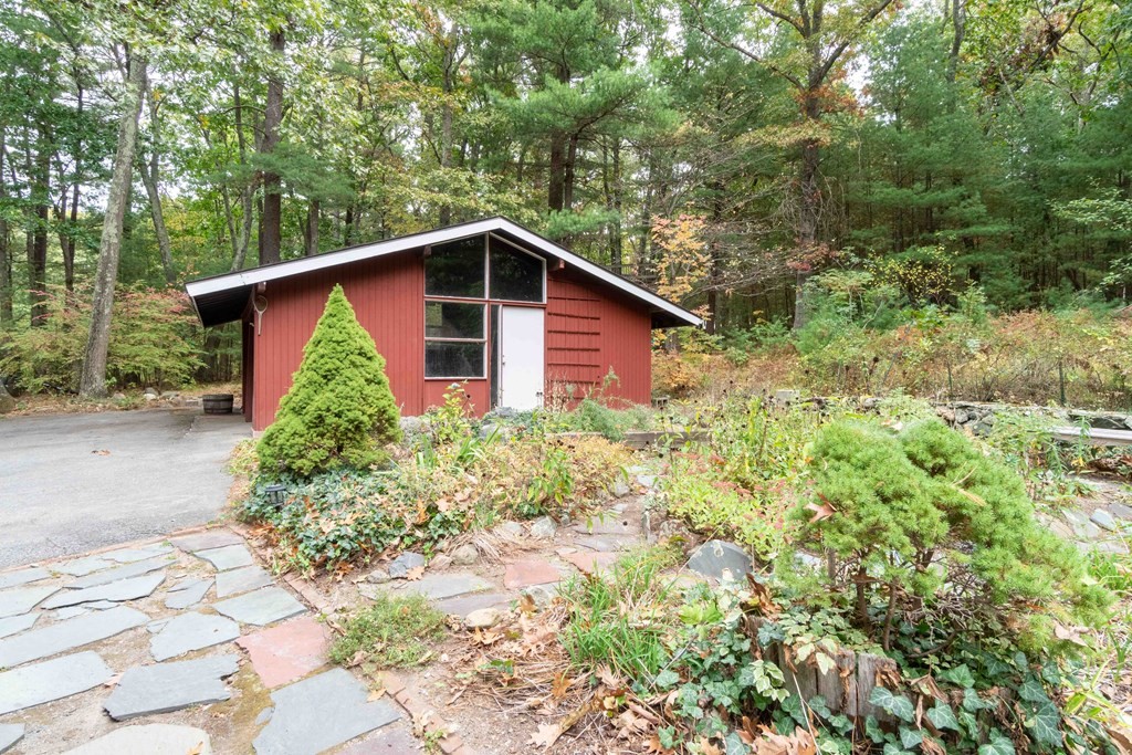 33 Spruce Hill Road Weston, MA 02493 - Photo 24 of 26
