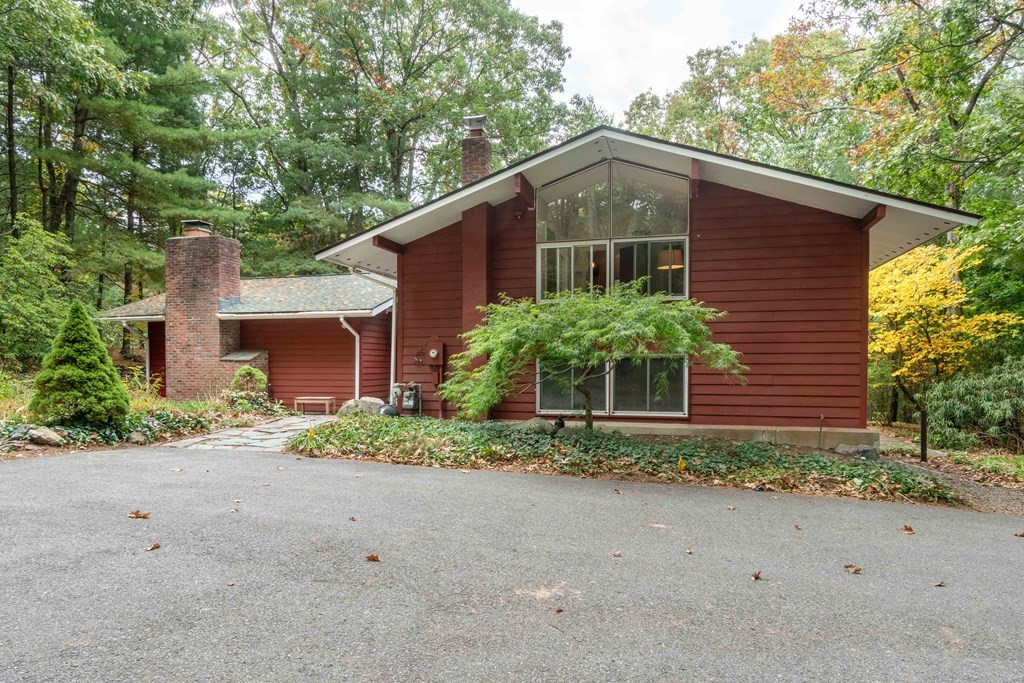 33 Spruce Hill Road Weston, MA 02493 - Photo 3 of 26