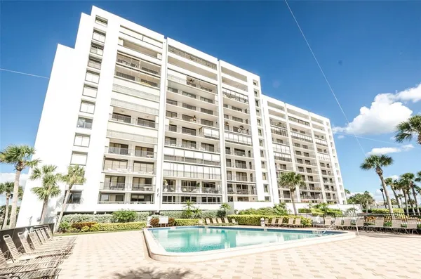 $3,650 | 1460 Gulf Boulevard, Unit 506, Clearwater, FL 33767