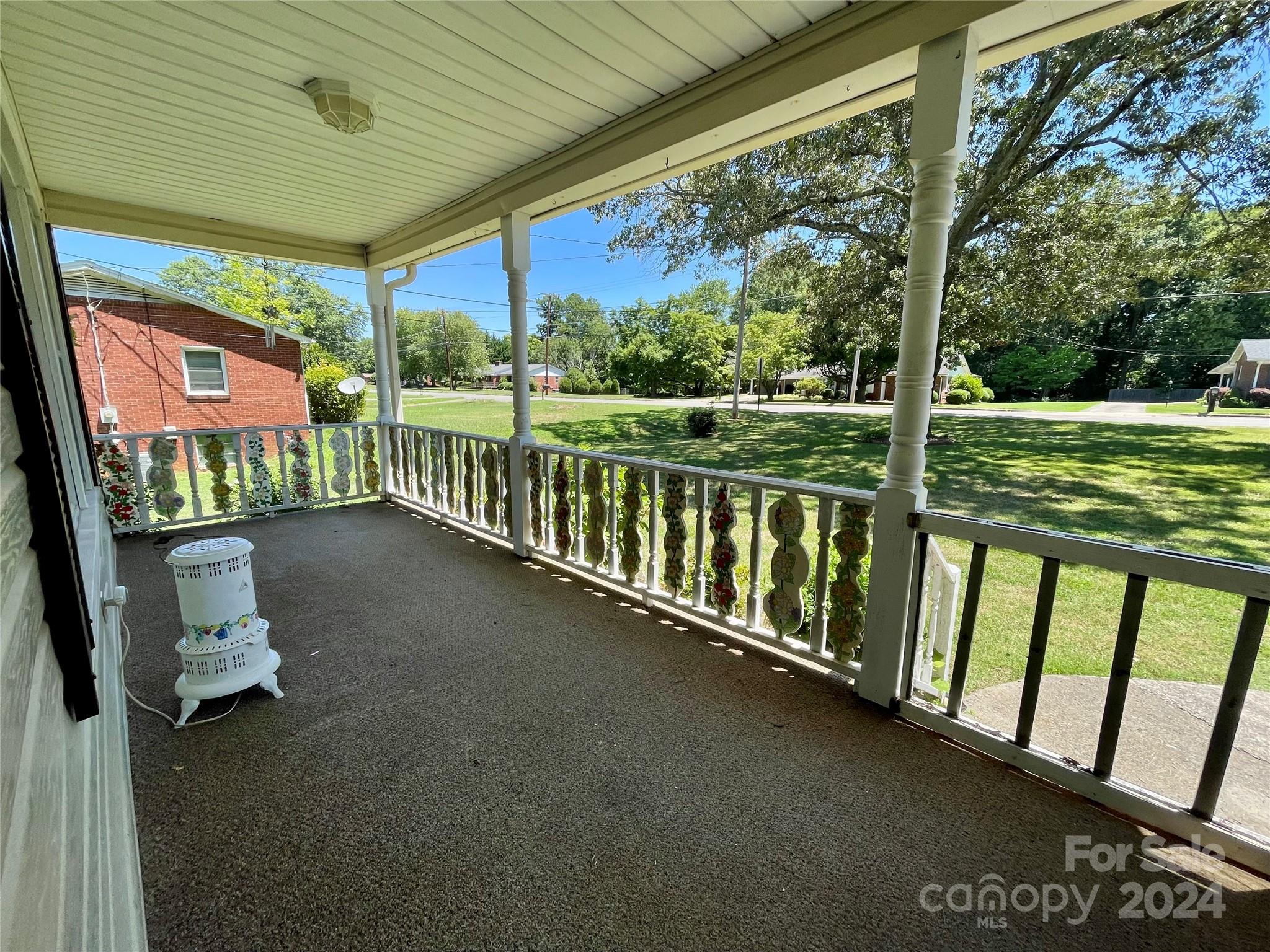 618 Charles Road Shelby, NC 28152 - Photo 5 of 28 Gallery Image 5