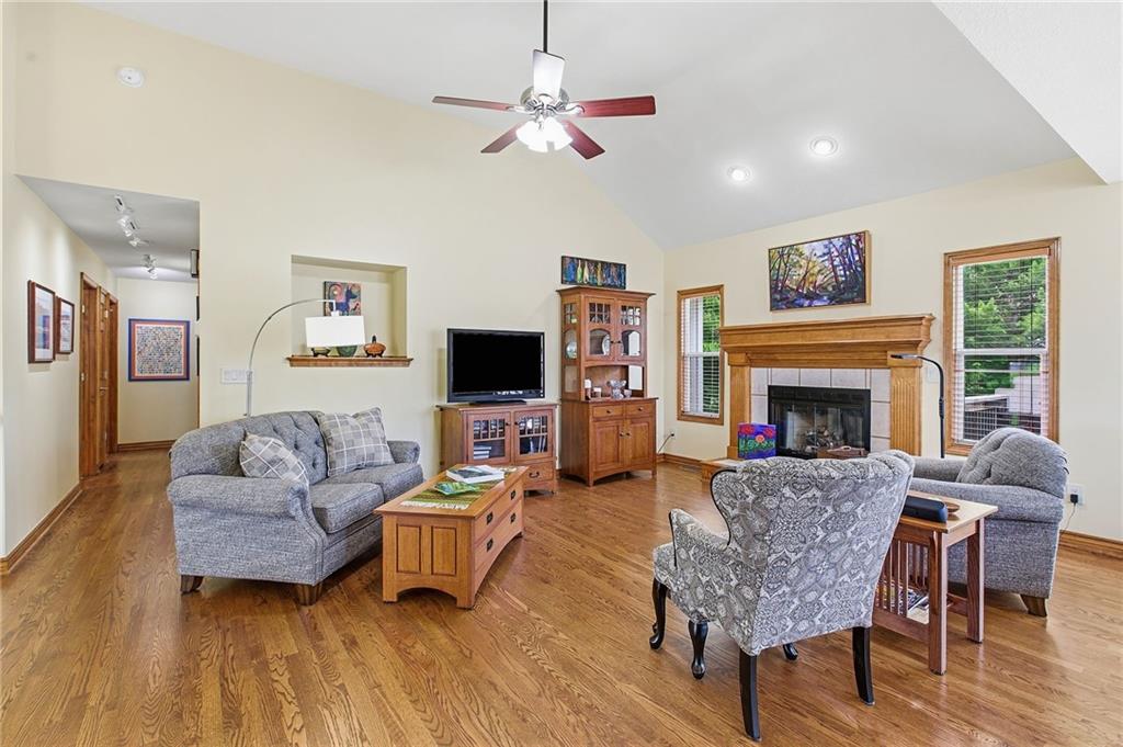 2513 Northeast Old Paint Road Lee's Summit, MO 64086 - Photo 7 of 34