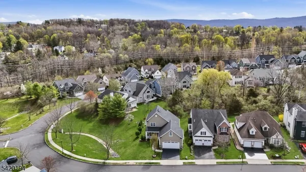 $729,998 | 2 Bluffs Court, Hamburg, NJ 07419