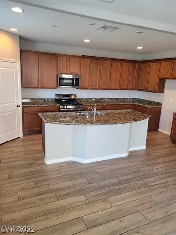 $2,895 | 678 Tremaine Court, Henderson, NV 89052