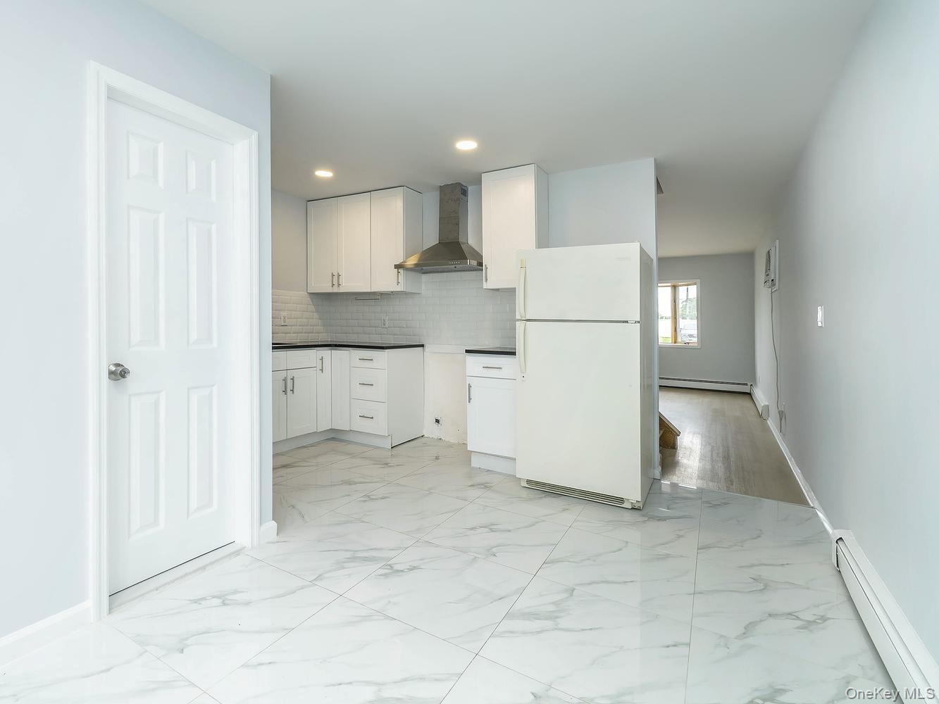 61 Kingfisher Road Levittown, NY 11756 - Photo 17 of 27