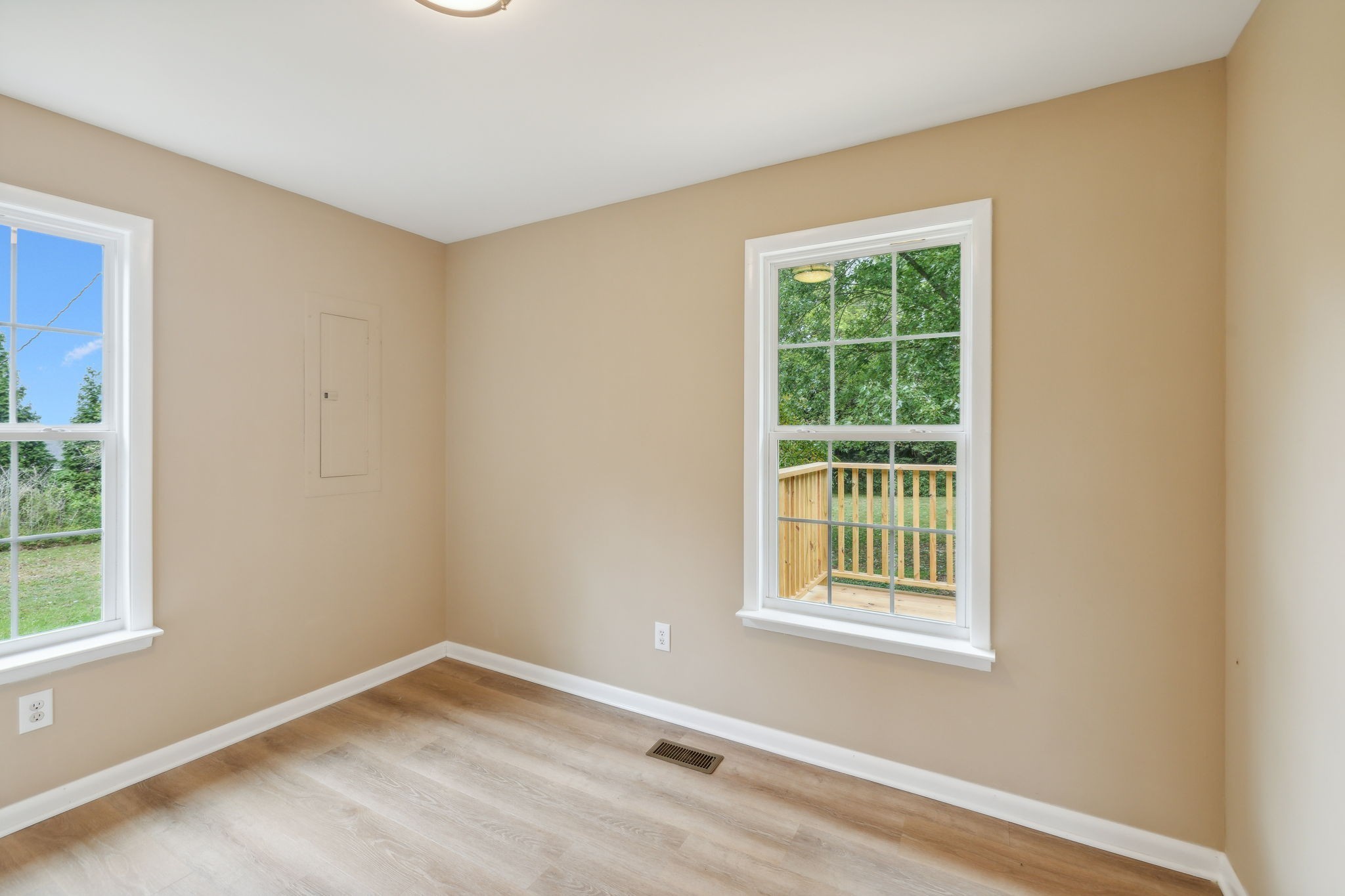 1297 Buncombe Road Belvidere, TN 37306 - Photo 27 of 55