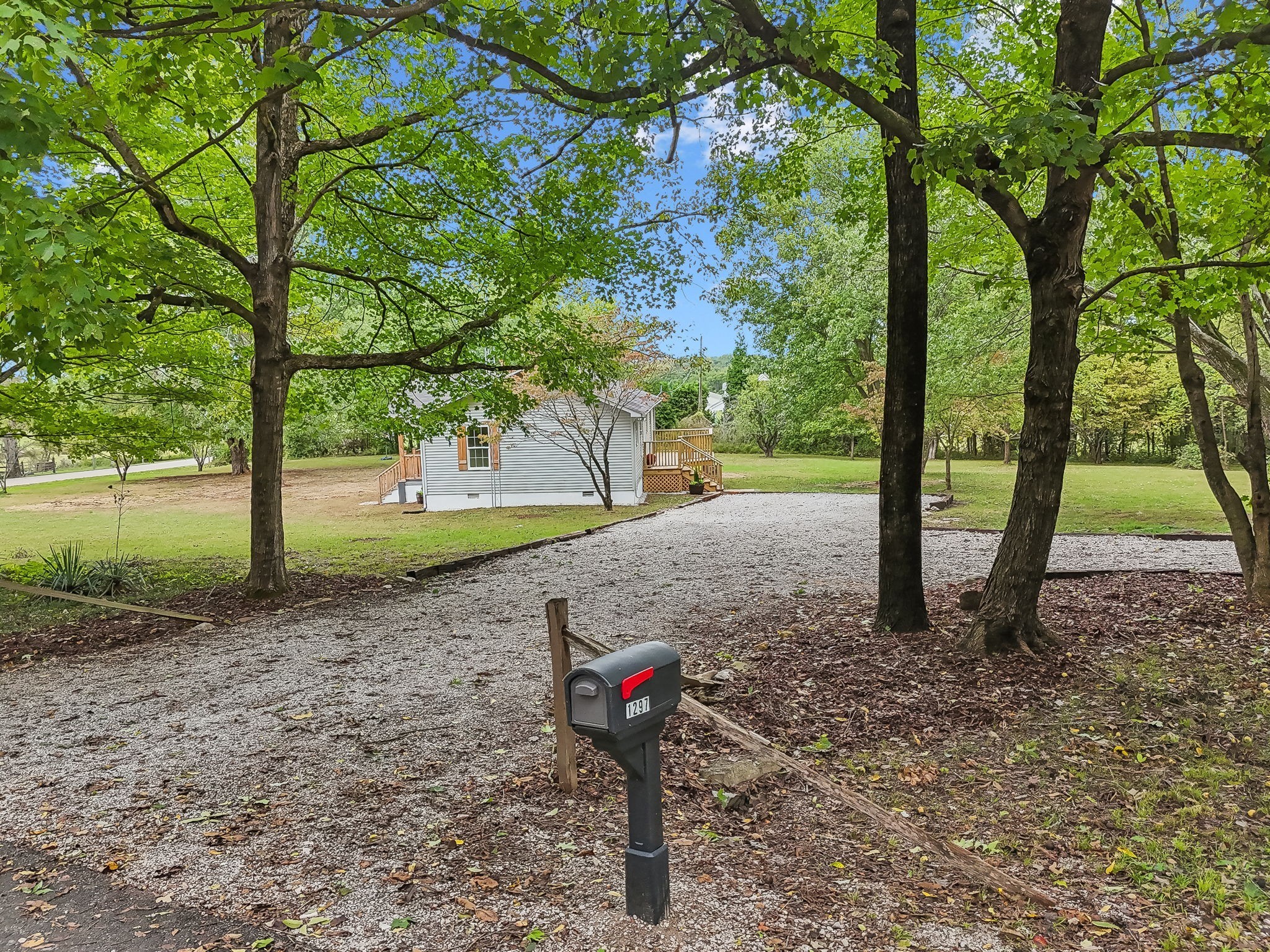 1297 Buncombe Road Belvidere, TN 37306 - Photo 45 of 55