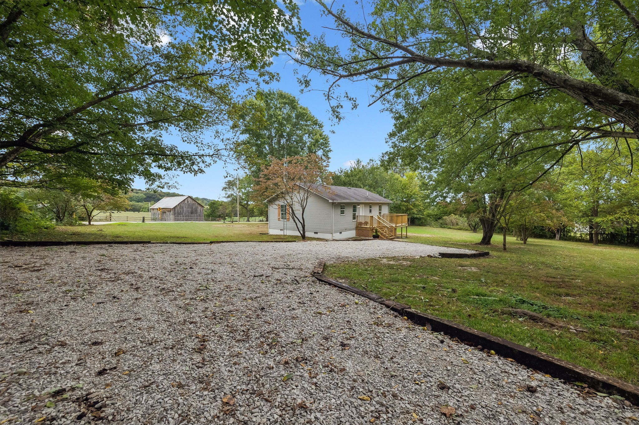 1297 Buncombe Road Belvidere, TN 37306 - Photo 53 of 55