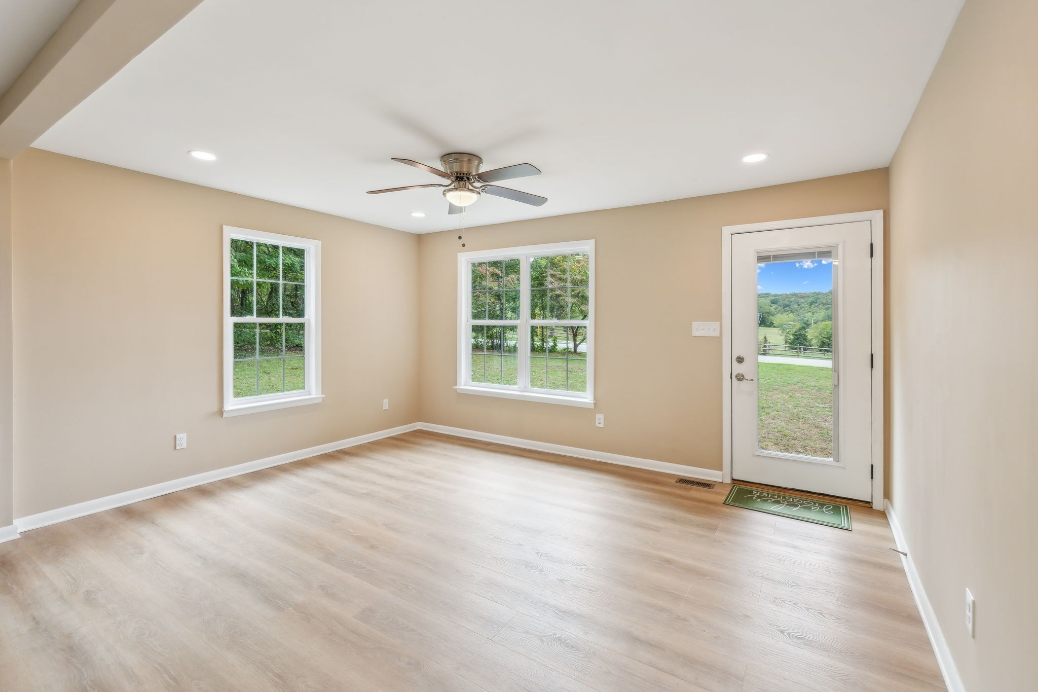 1297 Buncombe Road Belvidere, TN 37306 - Photo 6 of 55