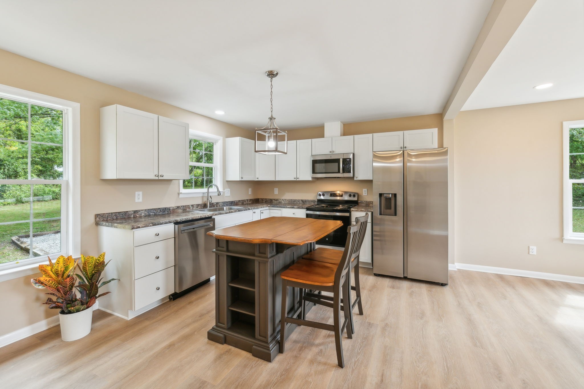 1297 Buncombe Road Belvidere, TN 37306 - Photo 8 of 55