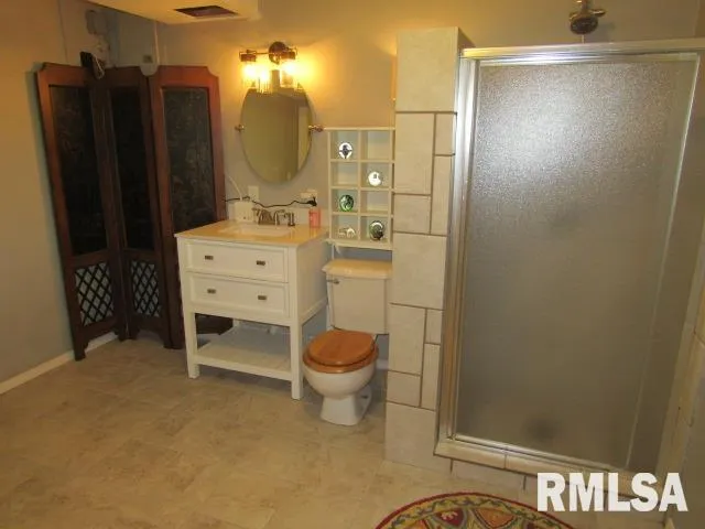 $289,000 | 72 Shewmaker Road, Cave In Rock, IL 62919