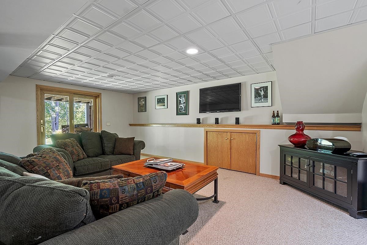 27 Blossom Road Windham, NH 03087 - Photo 22 of 25