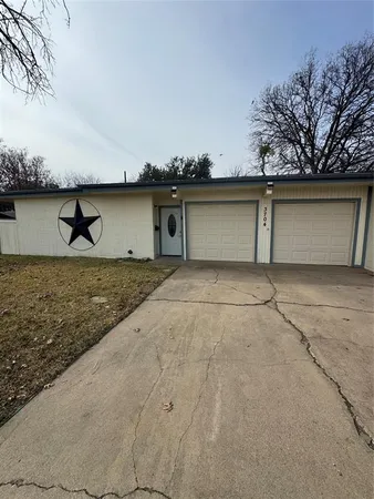 $1,800 | 3704 Cork Place, Fort Worth, TX 76116